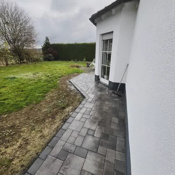 Terrassenweg Gartenanlage Region Bonn – GaLaBau Brüder Berisha